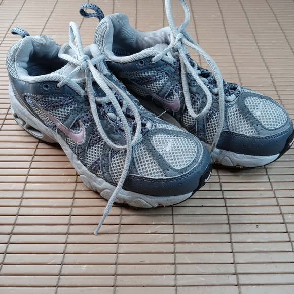 Nike Women’s Shoes Air Max Assail Size 6.5 312960-051 Trail Running. Outside hee - Picture 2 of 12